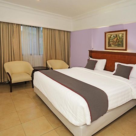Collection O 91898 Series Hotel Kuningan Джакарта Экстерьер фото